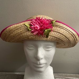 100 % Straw vintage hat